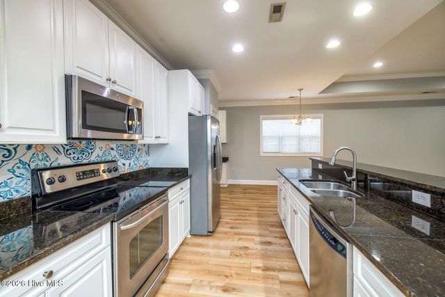 5009 Montford Drive, Wilmington, NC 28409