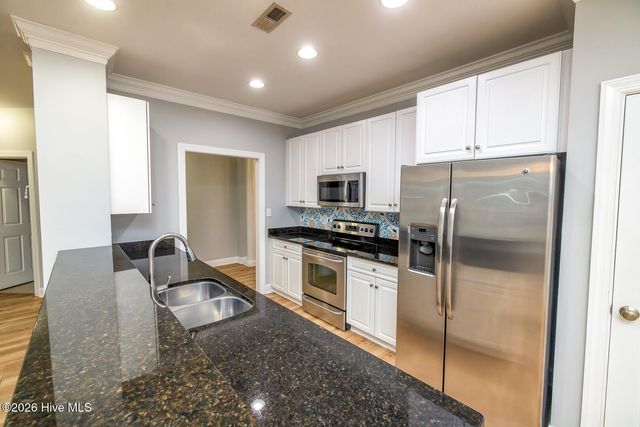 5009 Montford Drive, Wilmington, NC 28409