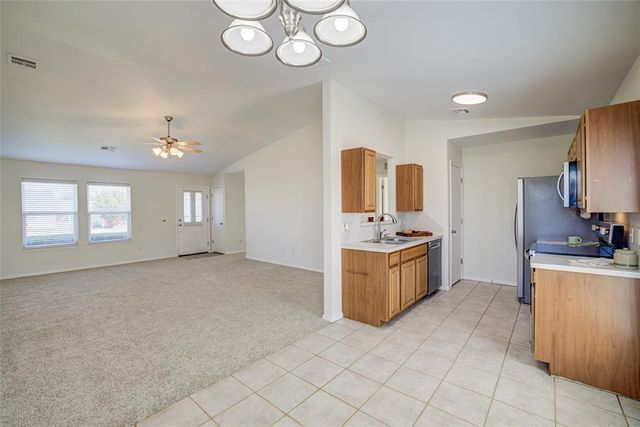 524 English Elm Lane, Norman, OK 73069