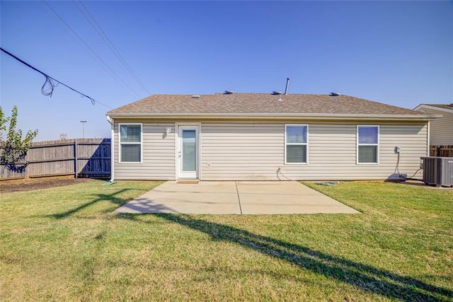 524 English Elm Lane, Norman, OK 73069