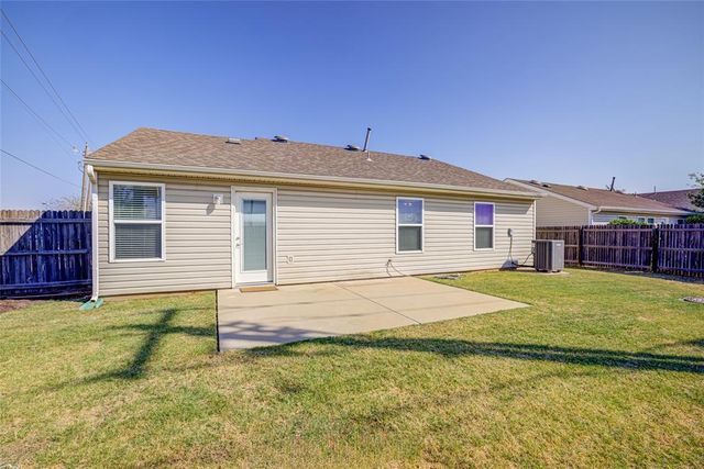 524 English Elm Lane, Norman, OK 73069