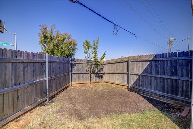 524 English Elm Lane, Norman, OK 73069