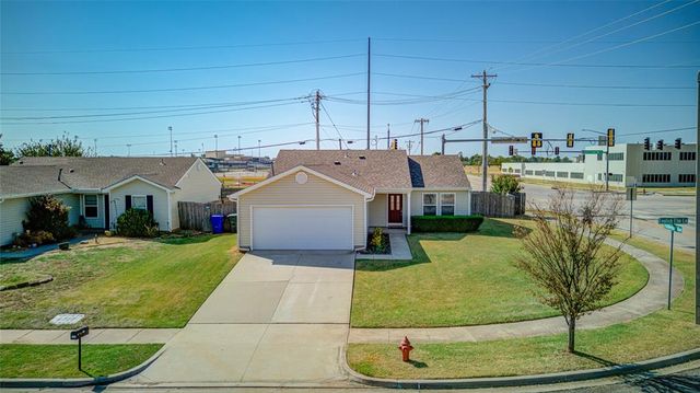 524 English Elm Lane, Norman, OK 73069