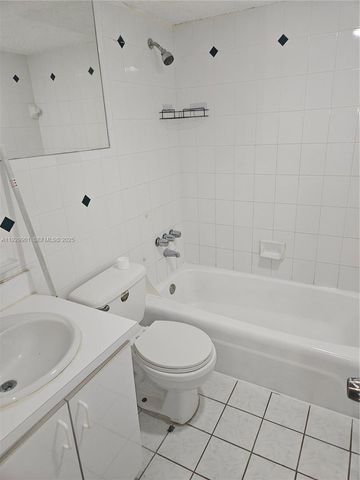 2041 NW 81st Ave 411, Pembroke Pines, FL 33024