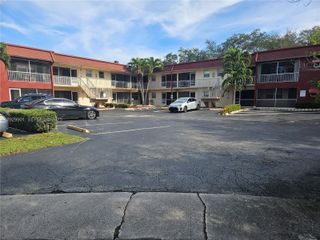 2041 NW 81st Ave 411, Pembroke Pines, FL 33024