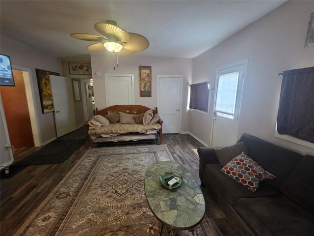 1028 Baker Avenue, Bacliff, TX 77518