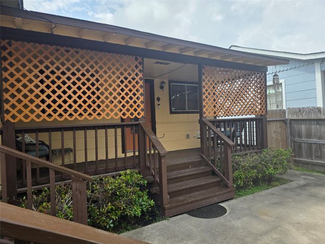 1028 Baker Avenue, Bacliff, TX 77518