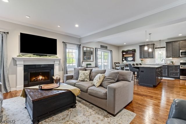 323 S Madison Ave, Dunellen Boro, NJ 08812