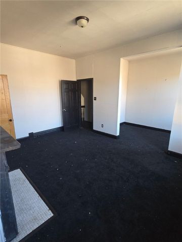 2114 Perrysville Ave, Perry Hilltop, PA 15214