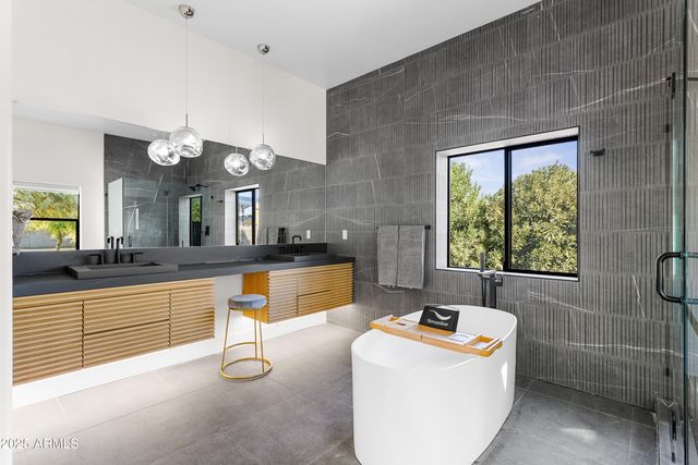 8417 E CACTUS Road, Scottsdale, AZ 85260