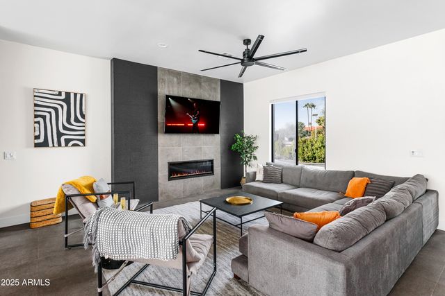 8417 E CACTUS Road, Scottsdale, AZ 85260