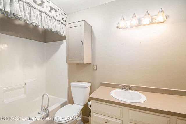 902 Eagles Nest Court, Mason, MI 48854