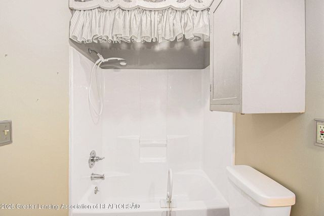 902 Eagles Nest Court, Mason, MI 48854