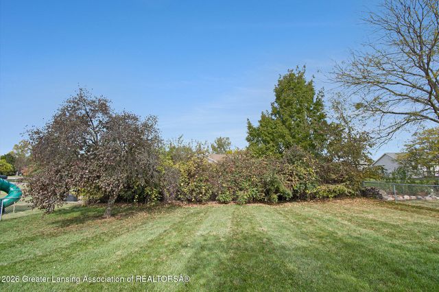 902 Eagles Nest Court, Mason, MI 48854