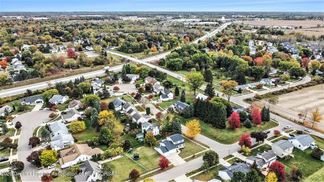 902 Eagles Nest Court, Mason, MI 48854