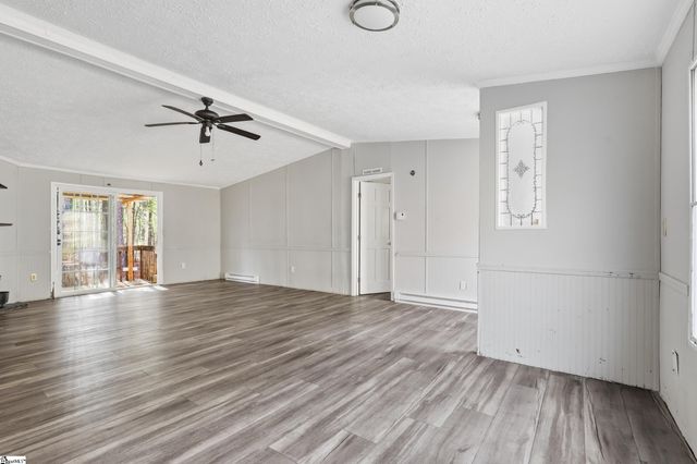 88 Deer Valley Road, Laurens, SC 29360