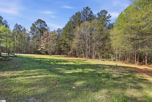 88 Deer Valley Road, Laurens, SC 29360