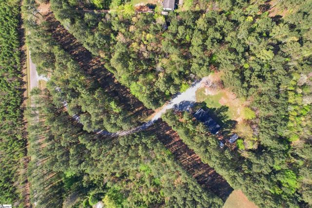 88 Deer Valley Road, Laurens, SC 29360