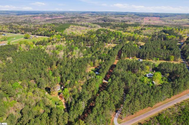 88 Deer Valley Road, Laurens, SC 29360