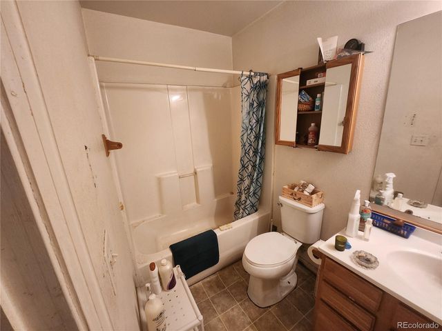 2515 Lowell Avenue, Pueblo, CO 81003
