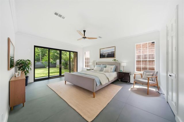 14 Hilshire Grove Lane, Hilshire Village, TX 77055