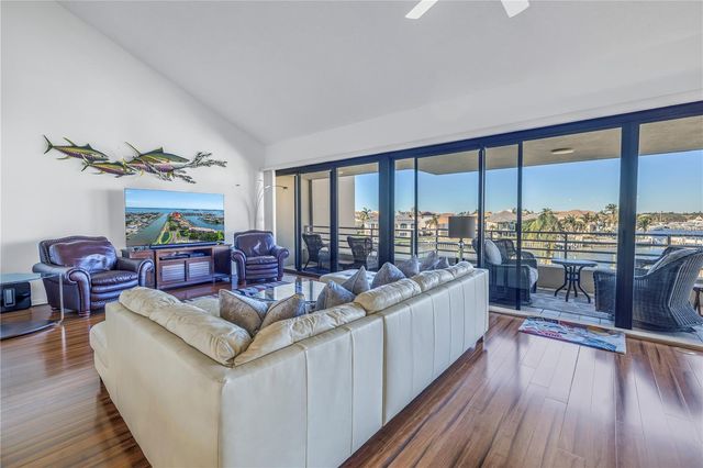 2795 KIPPS COLONY DRIVE S 305, St Petersburg, FL 33707