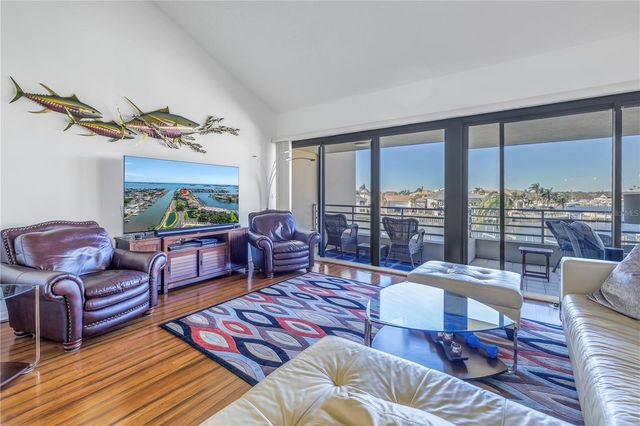 2795 KIPPS COLONY DRIVE S 305, St Petersburg, FL 33707