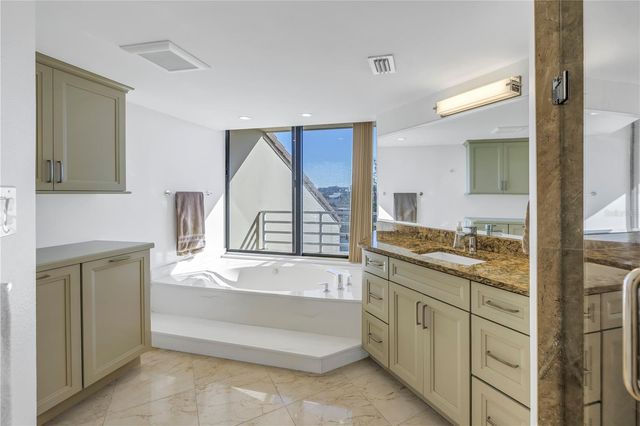 2795 KIPPS COLONY DRIVE S 305, St Petersburg, FL 33707