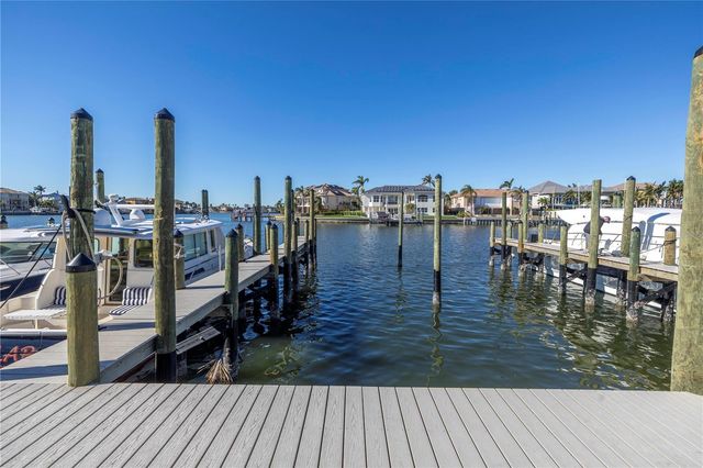 2795 KIPPS COLONY DRIVE S 305, St Petersburg, FL 33707