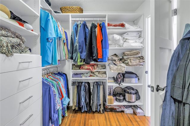 2795 KIPPS COLONY DRIVE S 305, St Petersburg, FL 33707