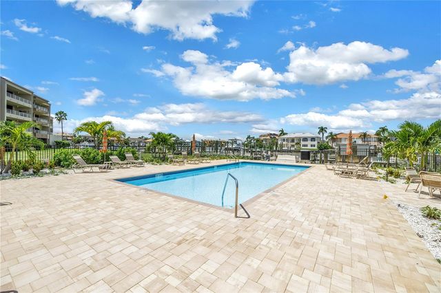 2795 KIPPS COLONY DRIVE S 305, St Petersburg, FL 33707