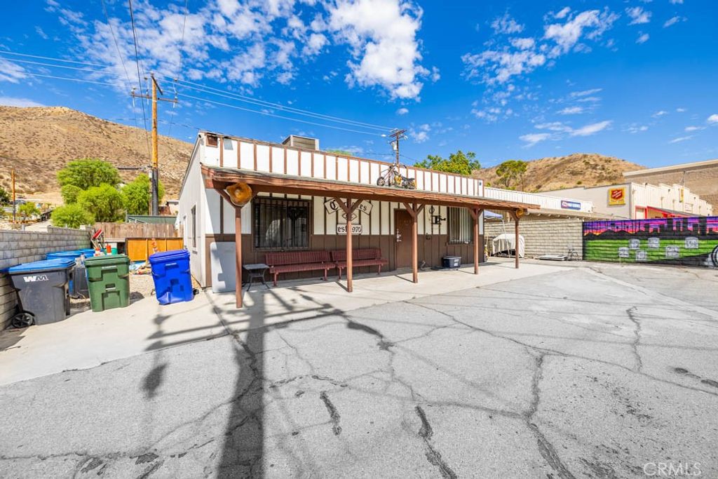 17675 Sierra Highway, Canyon Country, CA 91351 — photo 2