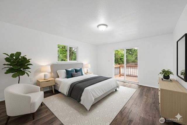 2693 State Rt 101, Ilwaco, WA 98624