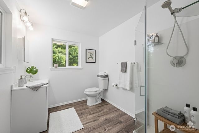 2693 State Rt 101, Ilwaco, WA 98624