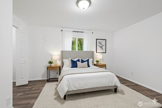 2693 State Rt 101, Ilwaco, WA 98624