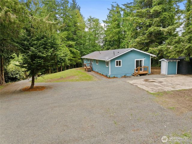 2693 State Rt 101, Ilwaco, WA 98624