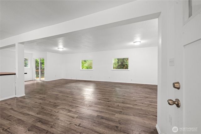 2693 State Rt 101, Ilwaco, WA 98624