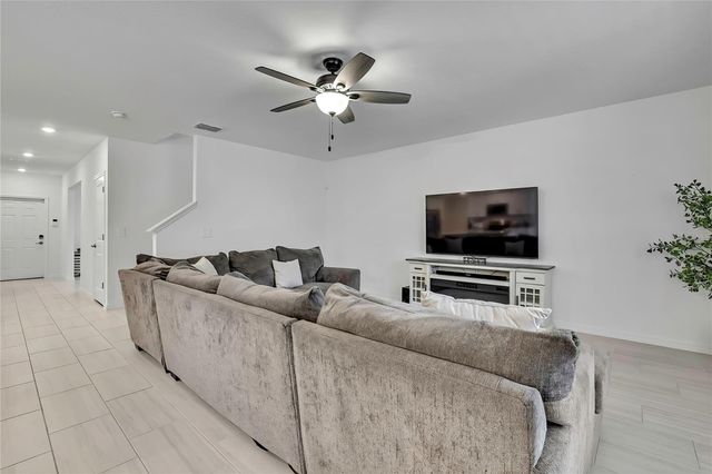 10090 GENTLE RAIN DRIVE, Land O Lakes, FL 34638