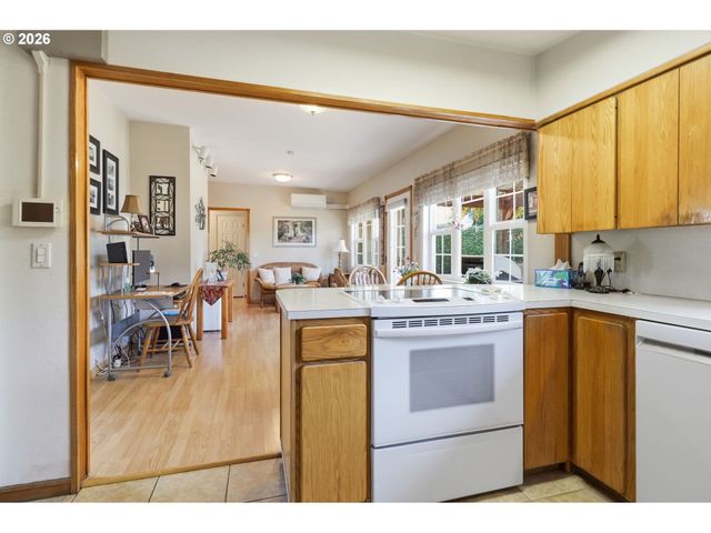 2378 19TH St, Springfield, OR 97477