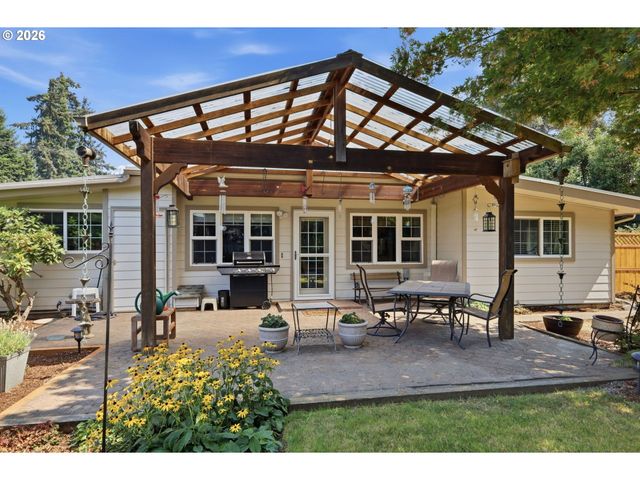 2378 19TH St, Springfield, OR 97477