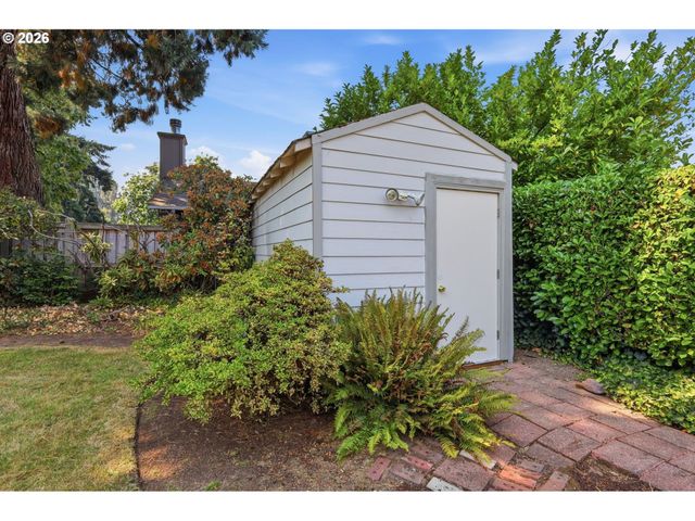 2378 19TH St, Springfield, OR 97477