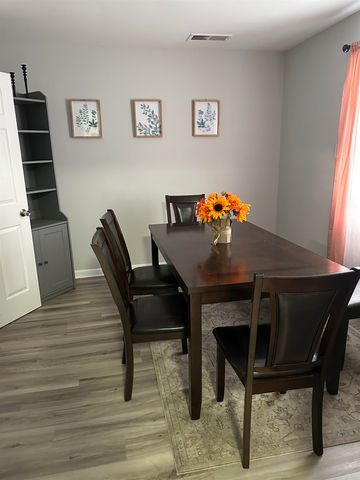 710 VAUGHN RD, Memphis, TN 38122