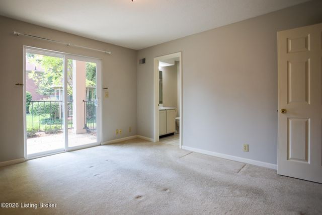 103 Forest Park Rd, Louisville, KY 40223