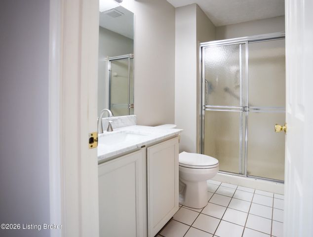 103 Forest Park Rd, Louisville, KY 40223