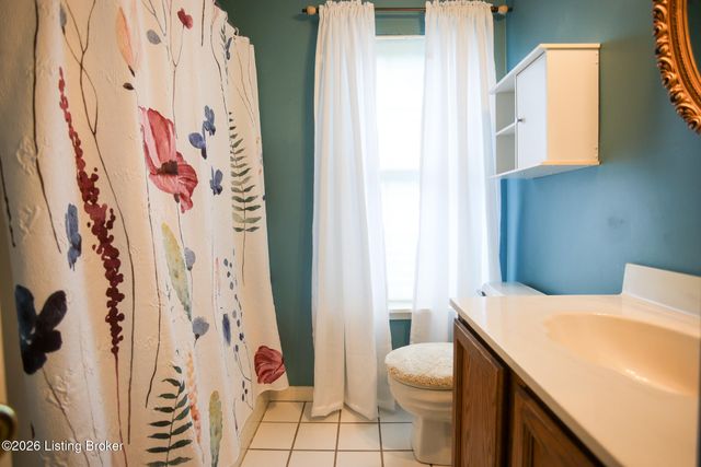 103 Forest Park Rd, Louisville, KY 40223