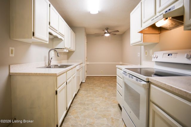 103 Forest Park Rd, Louisville, KY 40223