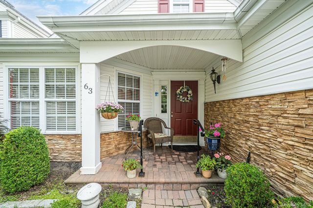 63 Madison Circle, Middle Island, NY 11953