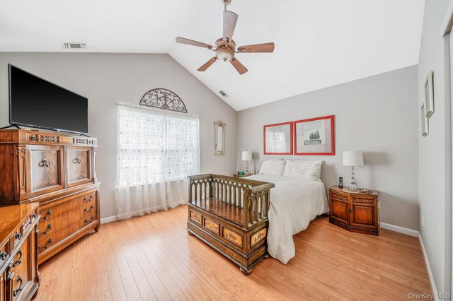 63 Madison Circle, Middle Island, NY 11953
