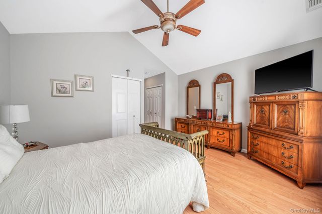 63 Madison Circle, Middle Island, NY 11953