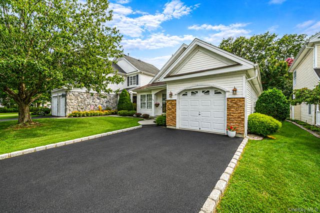 63 Madison Circle, Middle Island, NY 11953
